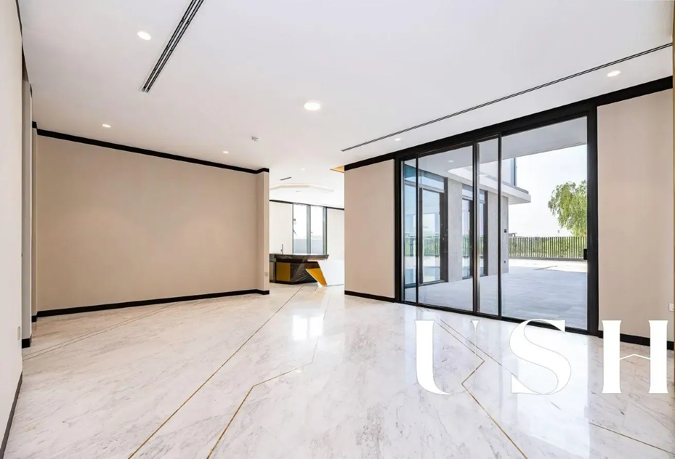 Majestic vista |Golf Course View| Basement parking