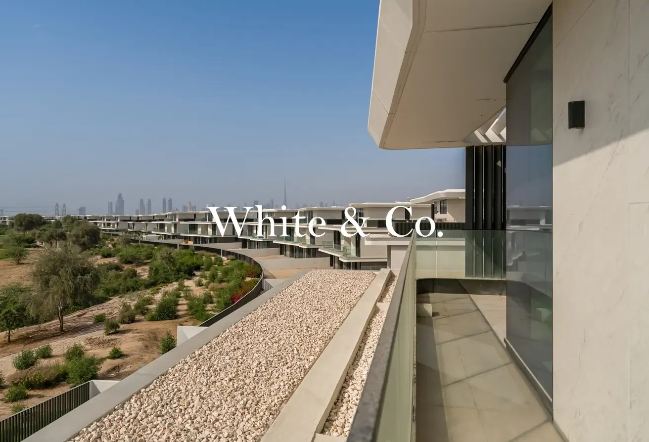 V12 Layout | Lamborghini |Golf Course View
