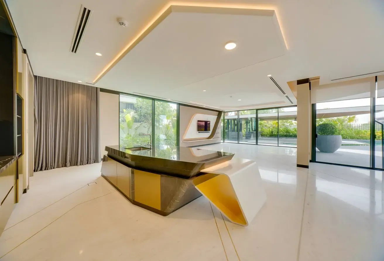 Best Golf Views | Landscaped/Pool| 6 Bed+2 Maid