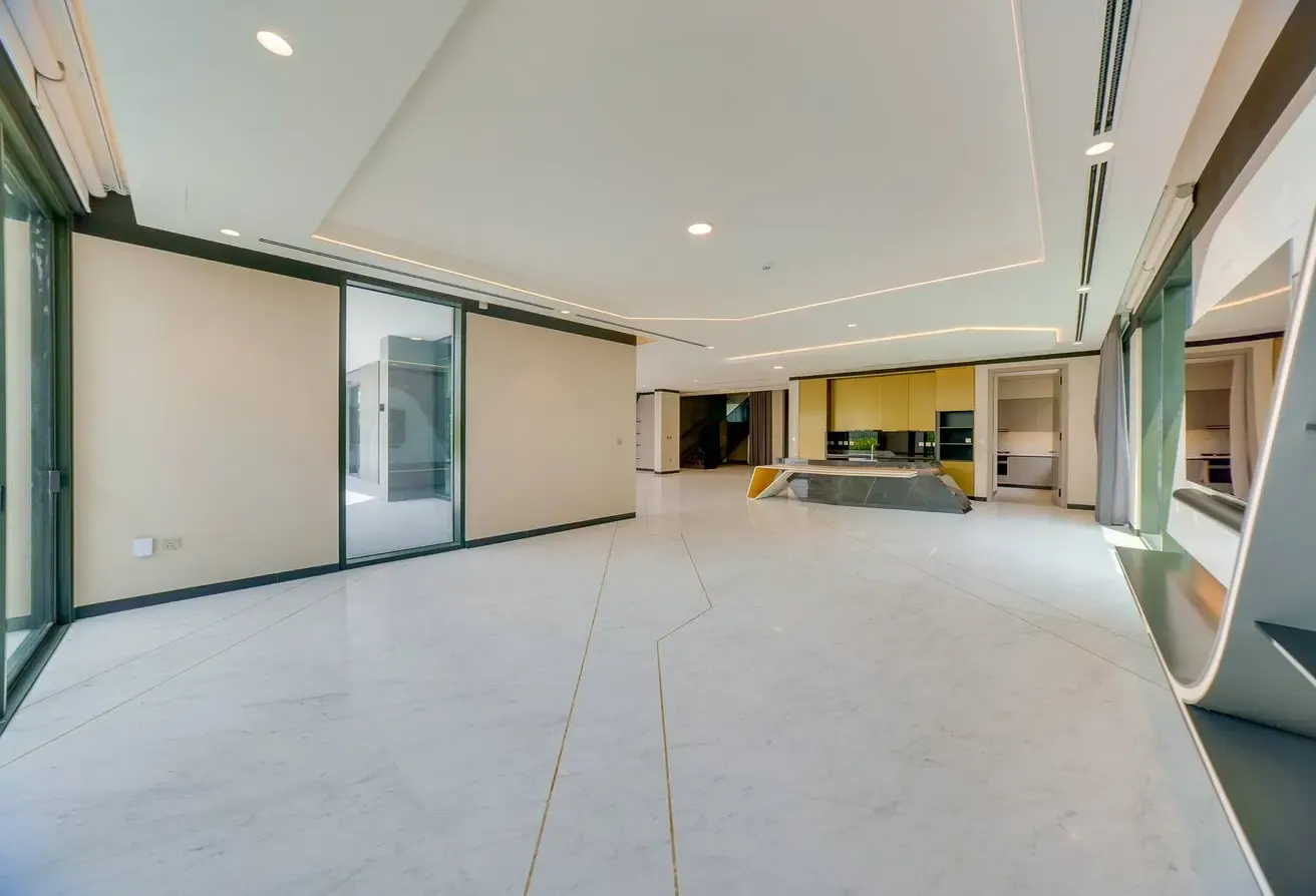 Best Golf Views | Landscaped/Pool| 6 Bed+2 Maid