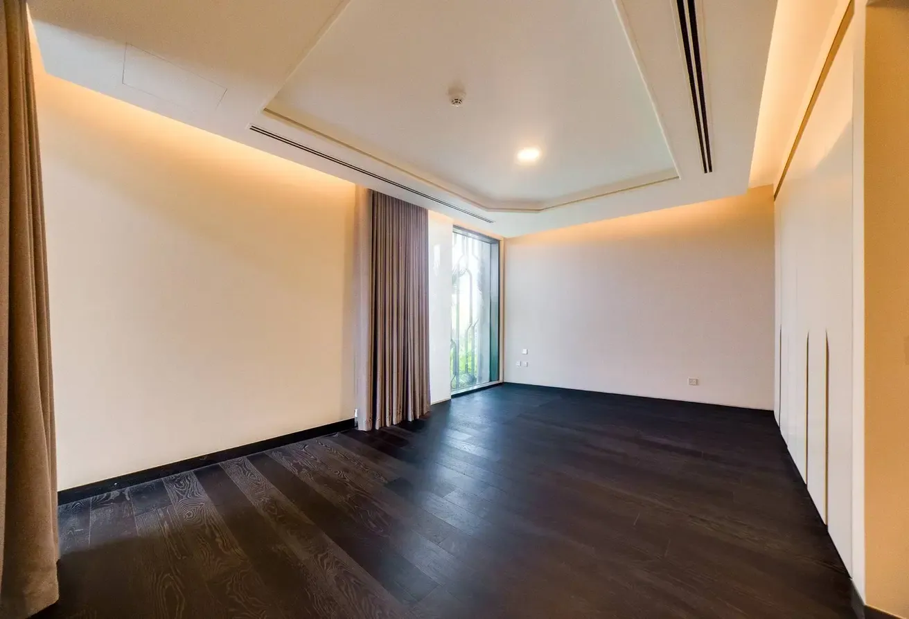 Best Golf Views | Landscaped/Pool| 6 Bed+2 Maid
