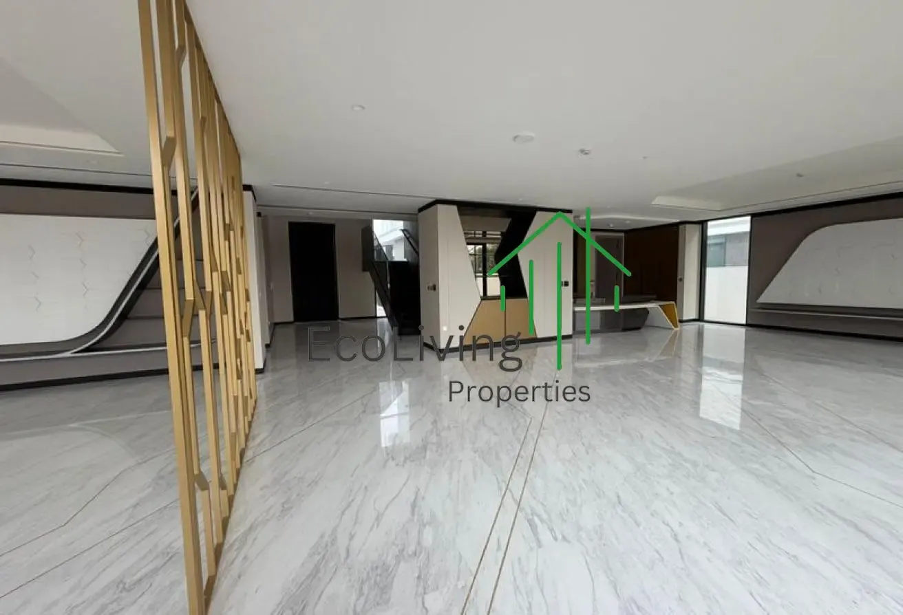 Lamborghini Villa | Luxurious | Golf Course View
