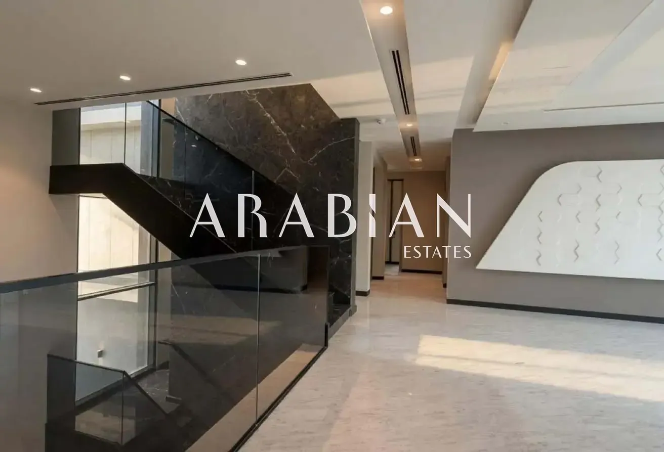 Golf Course | Vacant | Luxurious 6BR