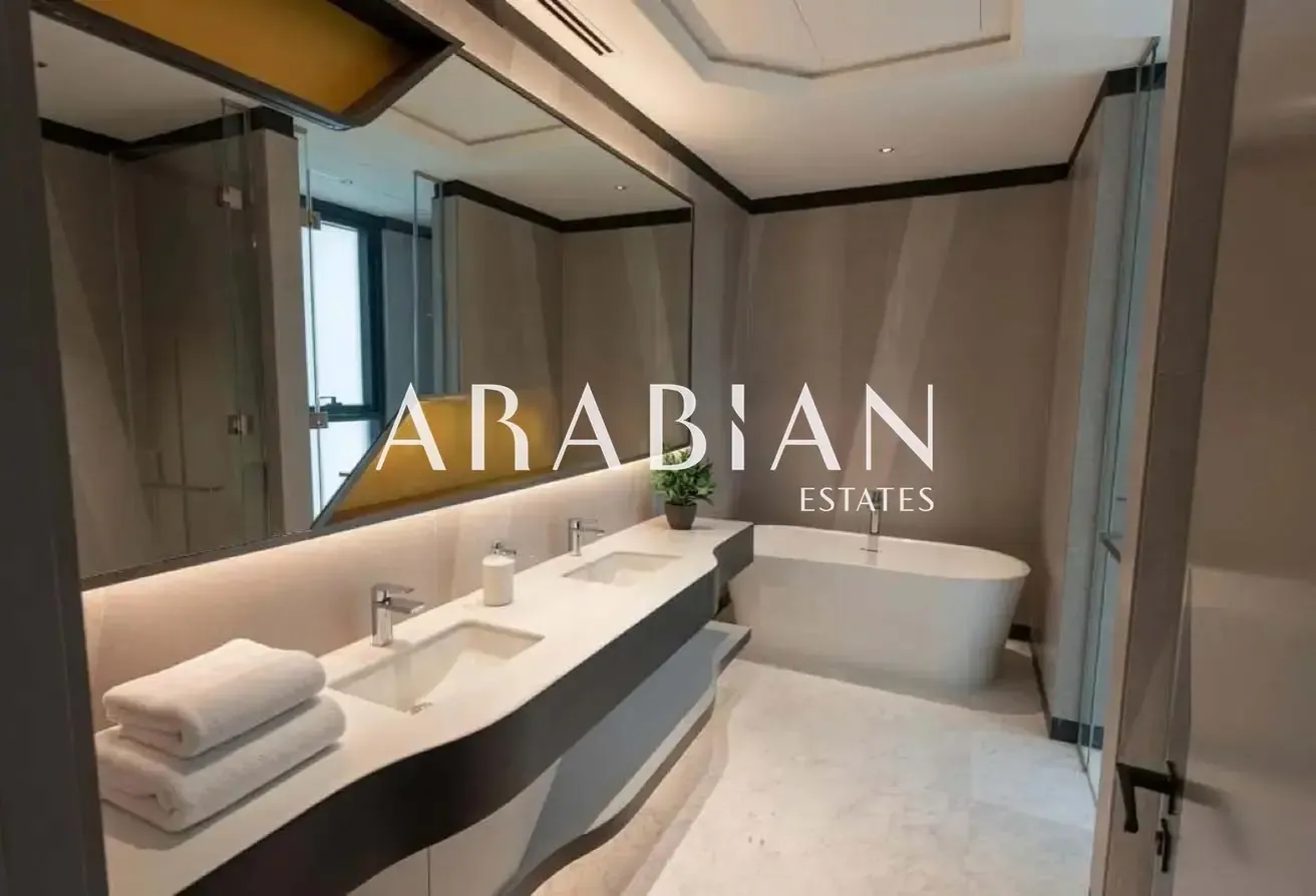 Golf Course | Vacant | Luxurious 6BR