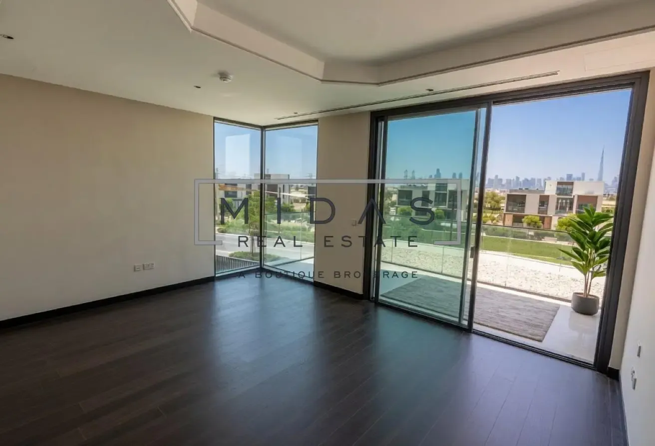 On the Golf Course | Trophy Asset Villa