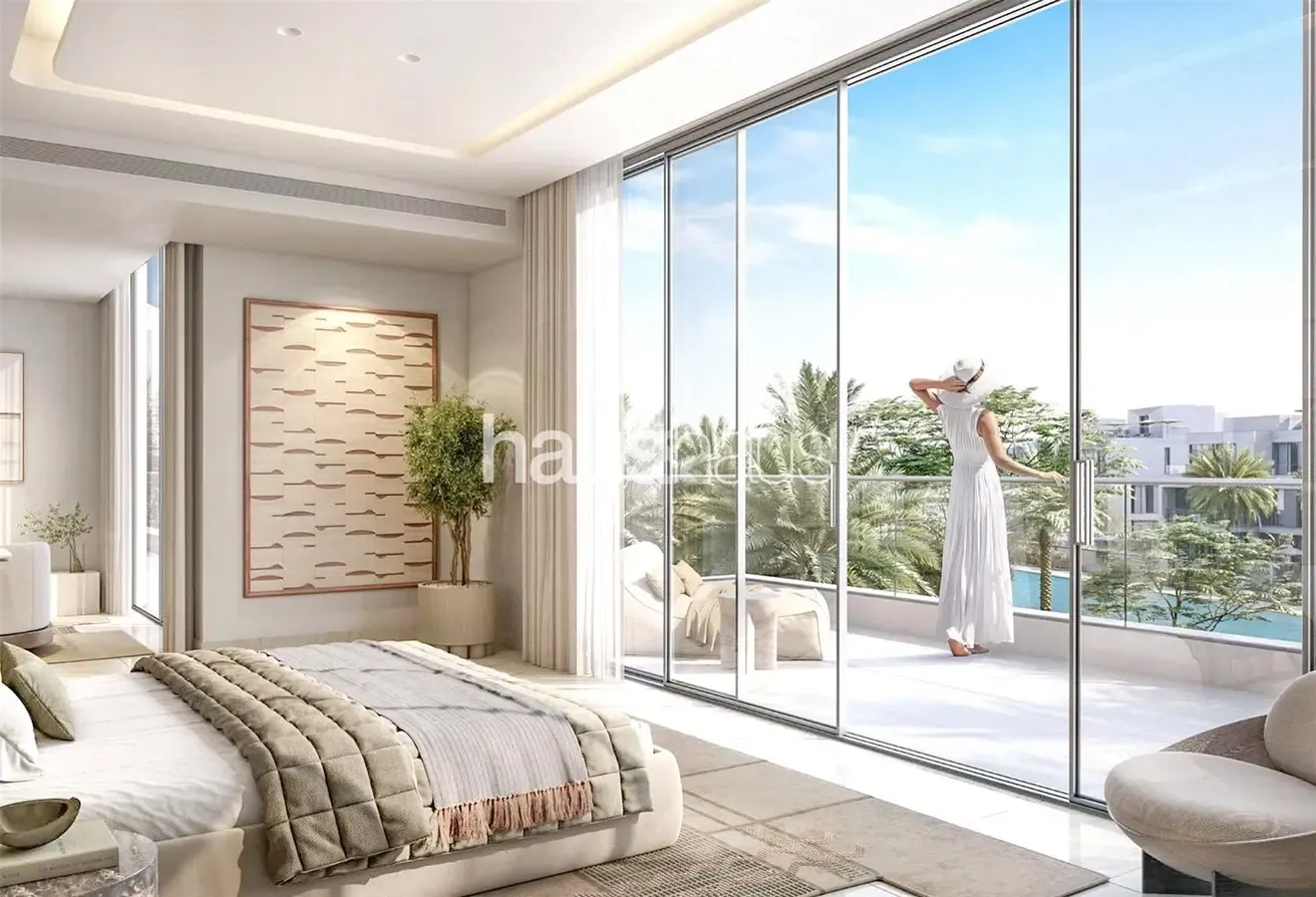 Exclusive | 6 Bedroom on the Water