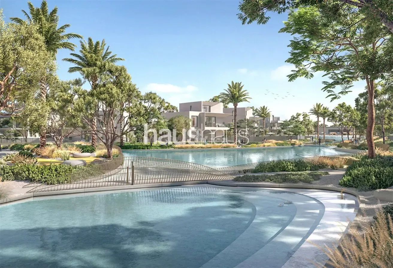 Exclusive | 6 Bedroom on the Water