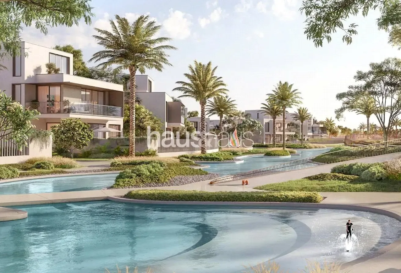 Exclusive | 6 Bedroom on the Water