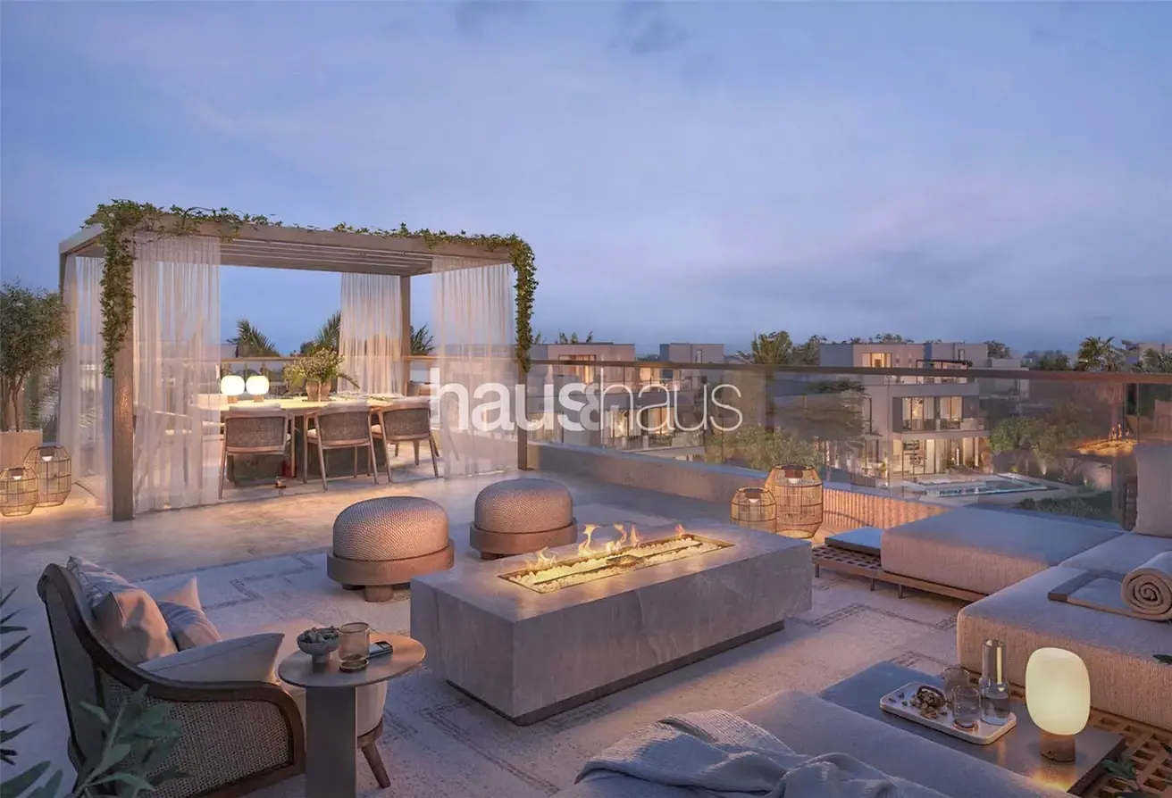 Exclusive | 6 Bedroom on the Water