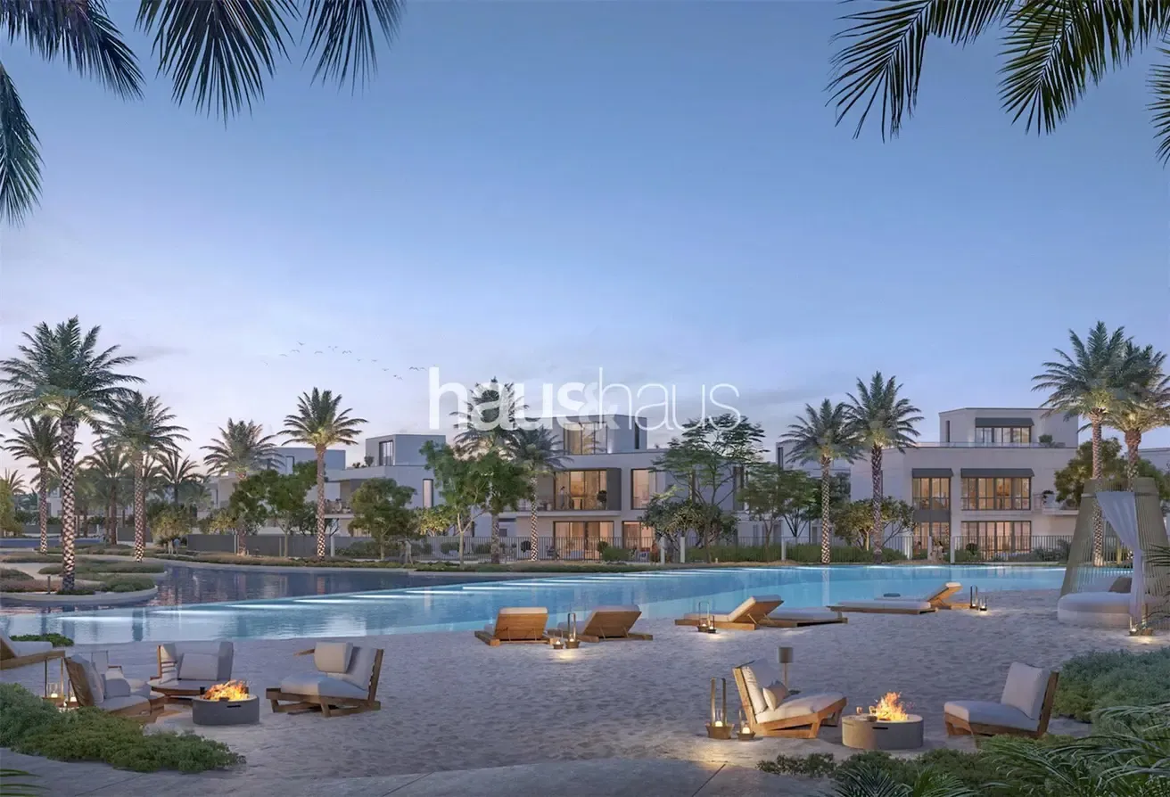 Exclusive | 6 Bedroom on the Water
