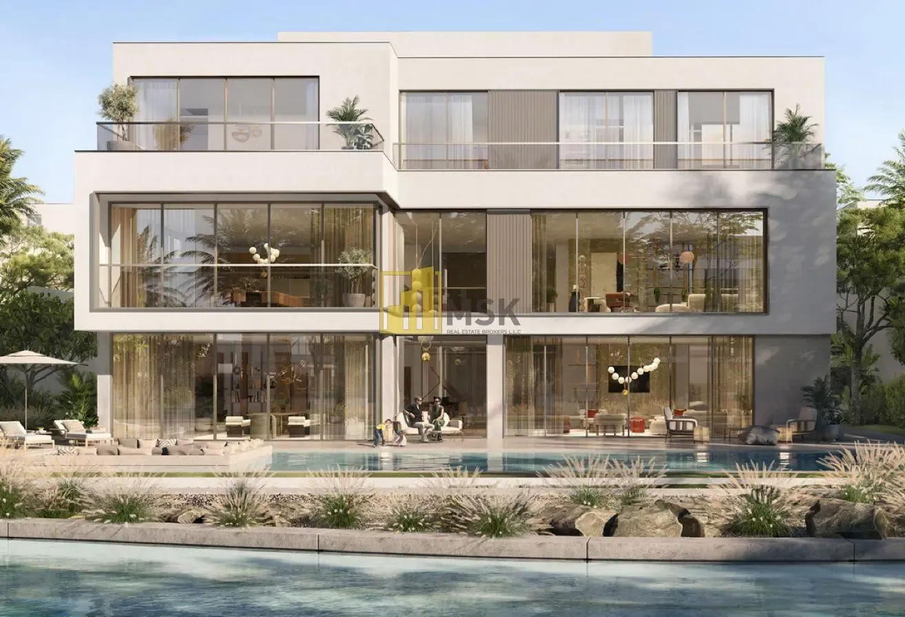 Investor's Choice | 6 BR Villa on Large Plot
