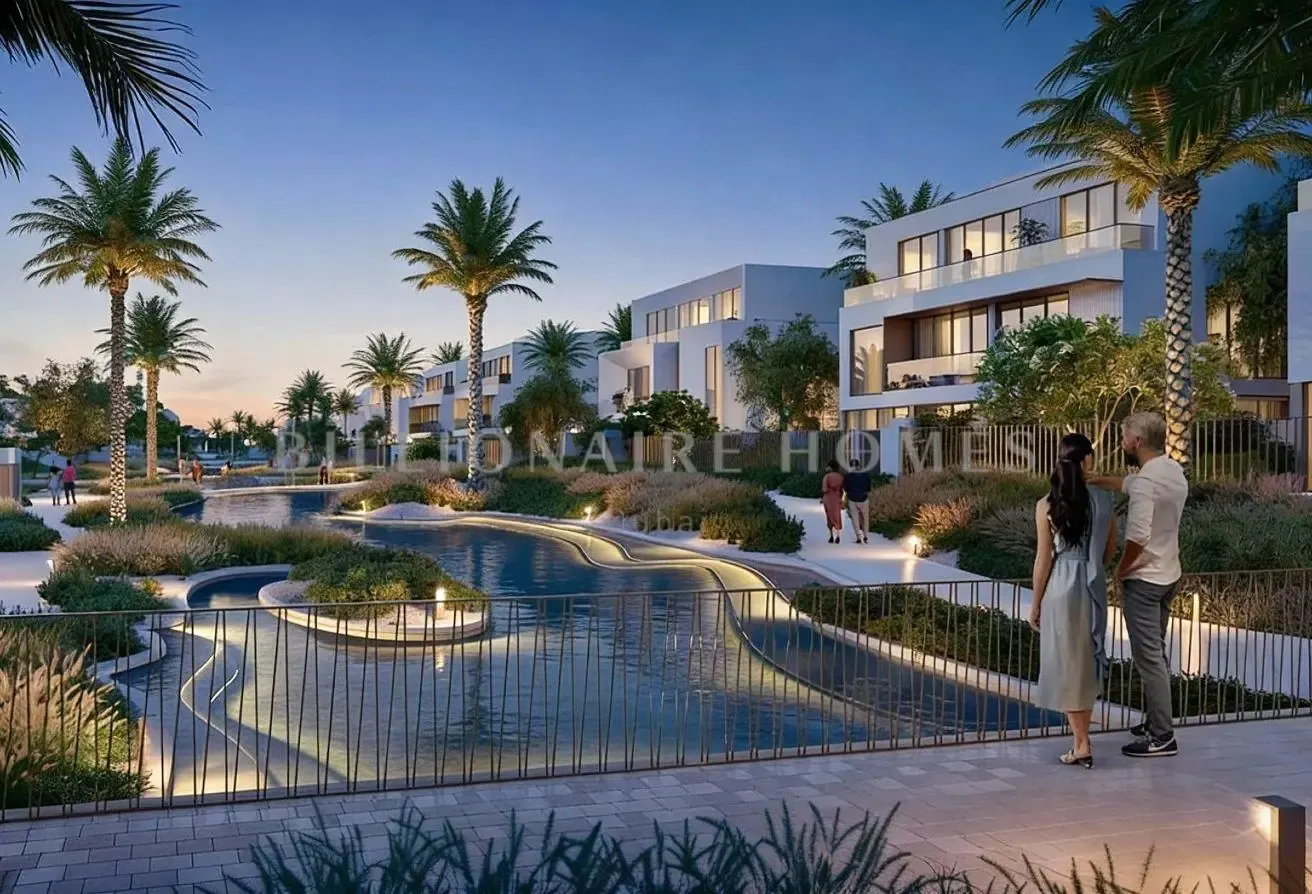 ON LAGOON | HUGE PLOT | GENUINE RESALE