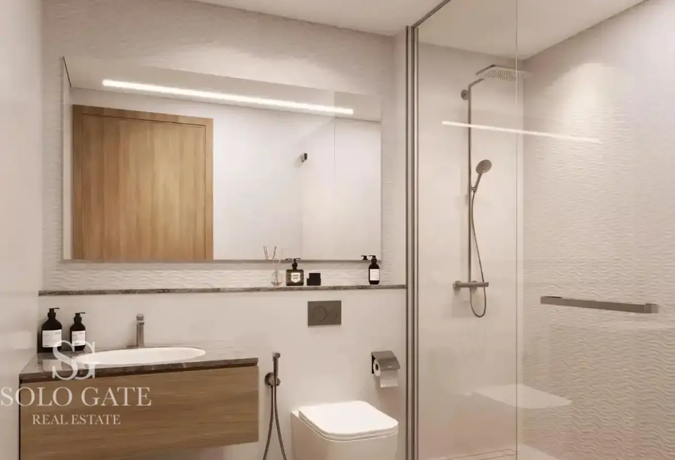 Stylish Studio | Canal Views | Smart Investment