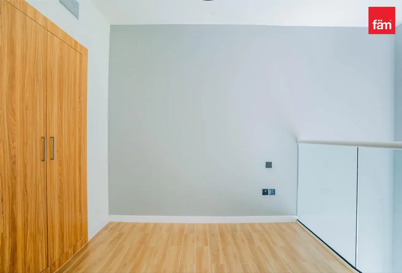 2  Bedrooms | Maid Room | 2 Parkings