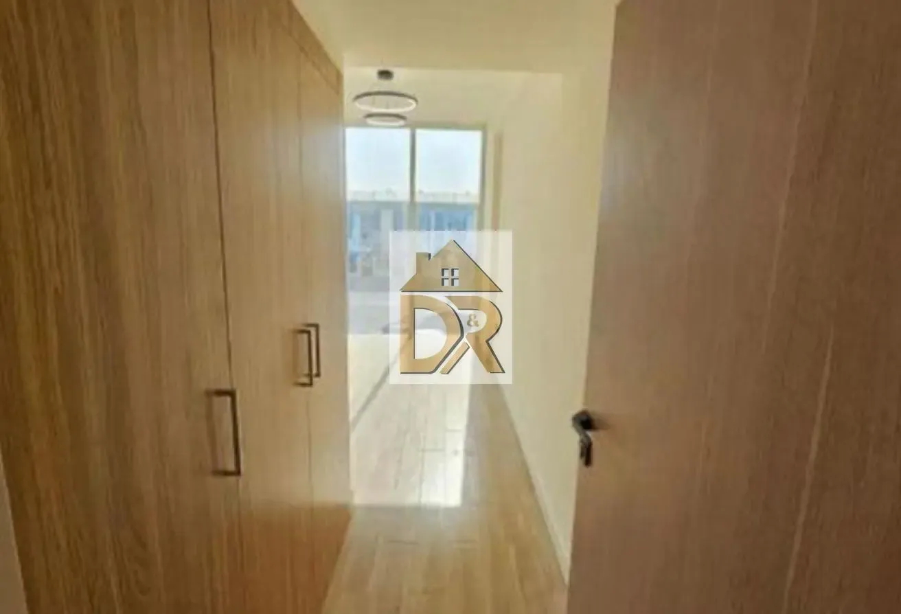 Near to Amenities | Vacant | Prime Location