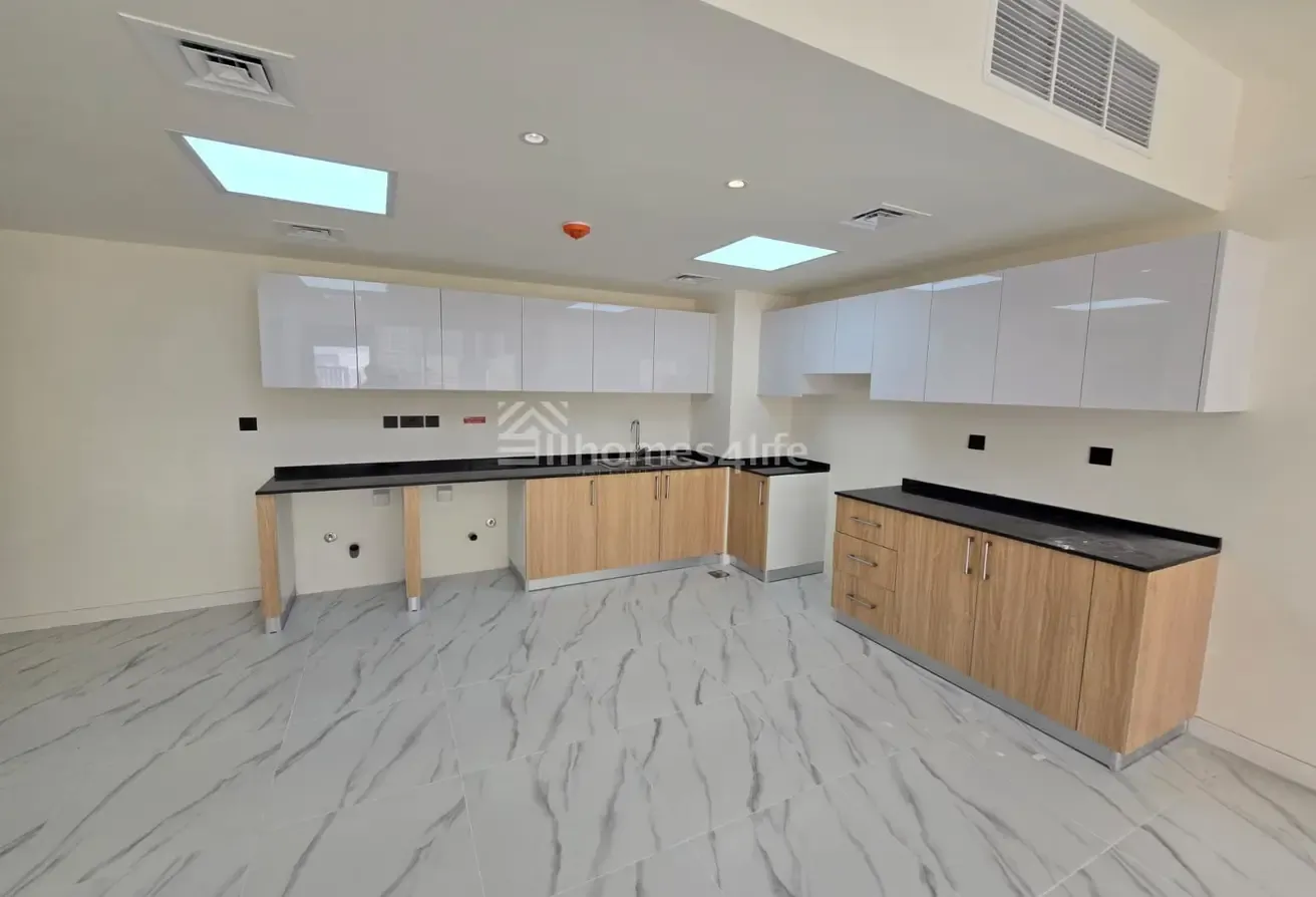 Investor Deal | Corner Unit | L-Shaped Garden