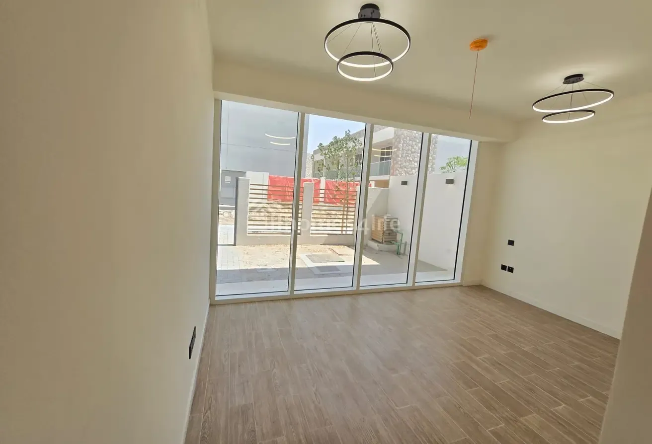 Investor Deal | Corner Unit | L-Shaped Garden