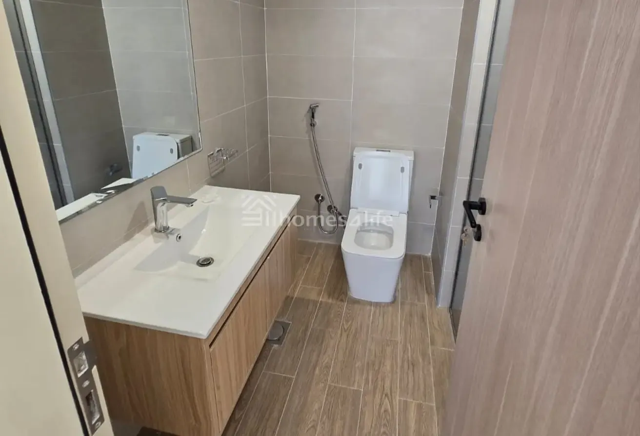 Investor Deal | Corner Unit | L-Shaped Garden