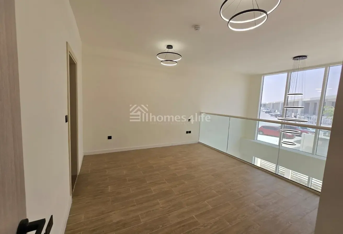 Investor Deal | Corner Unit | L-Shaped Garden