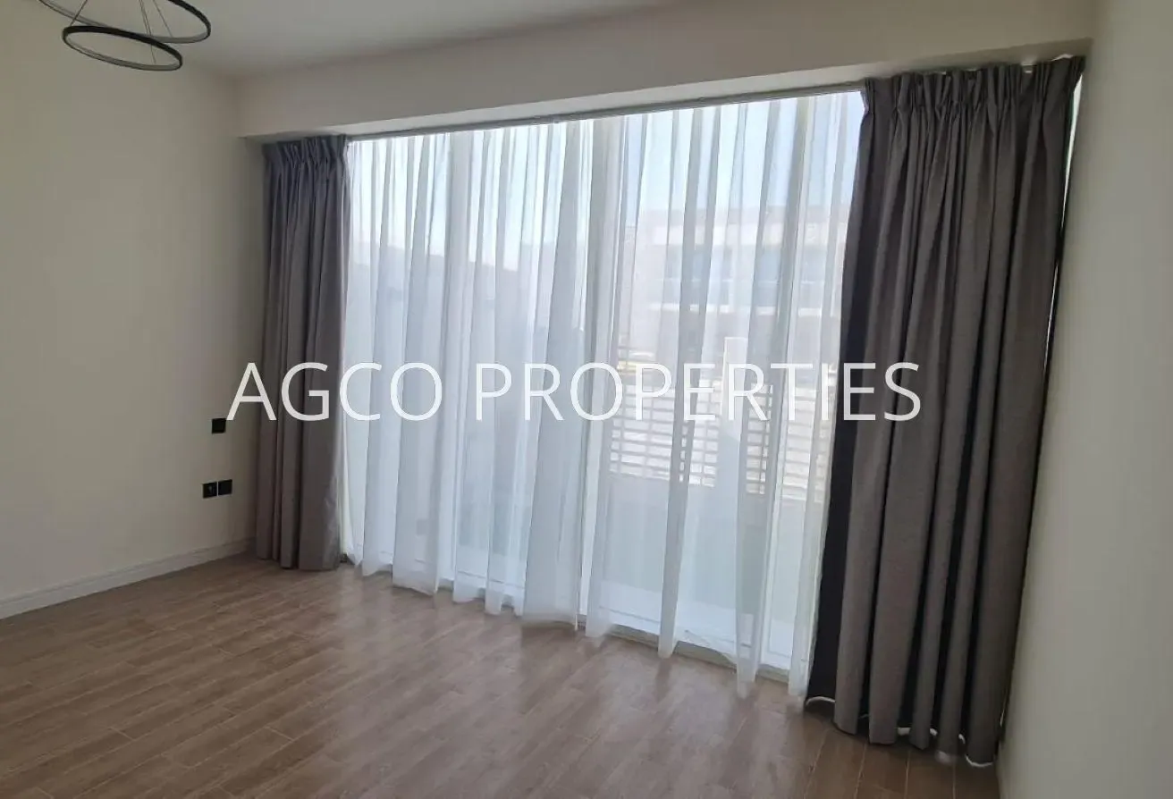 Vacant | 3 bed townhouse | Prime location