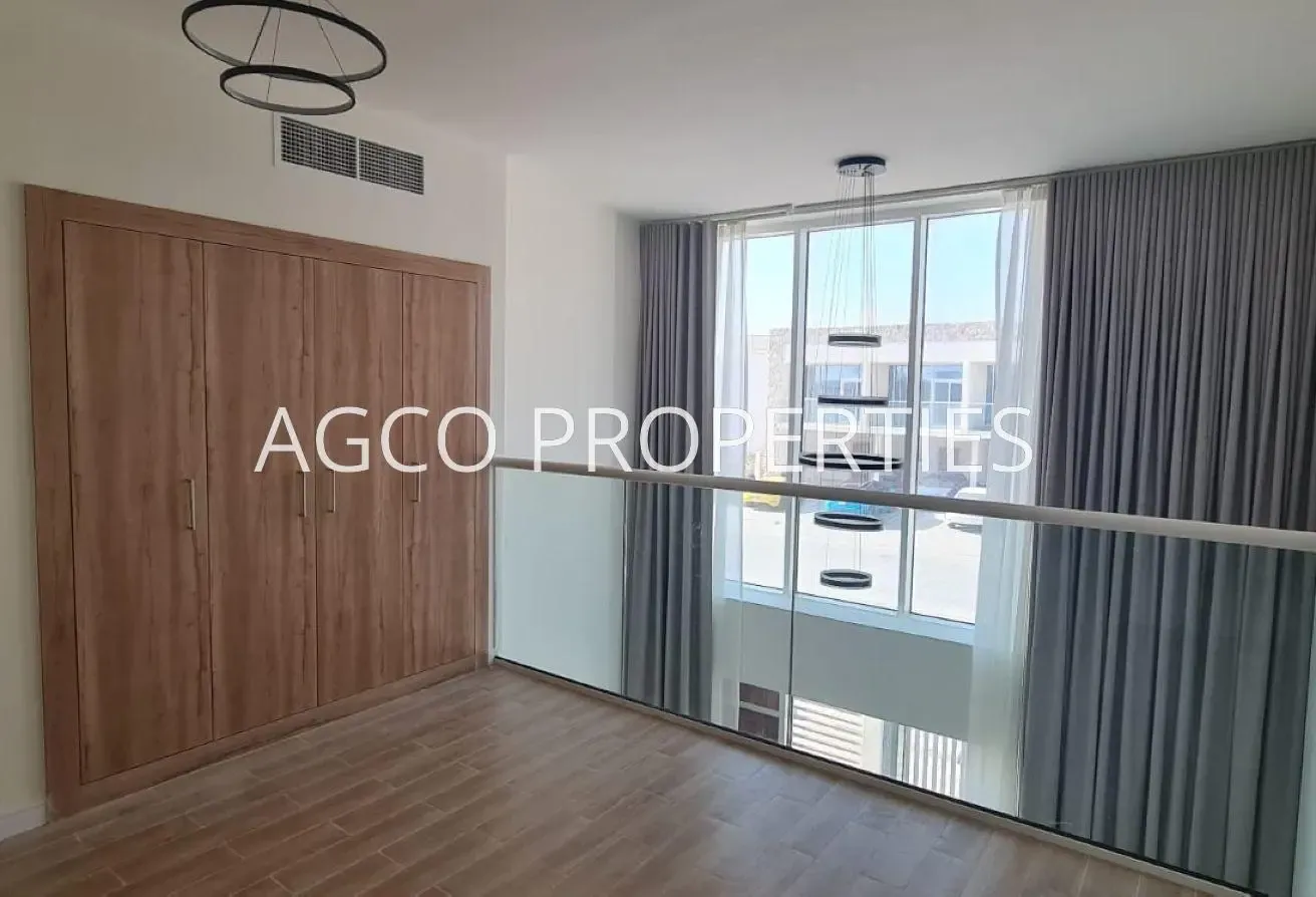 Vacant | 3 bed townhouse | Prime location