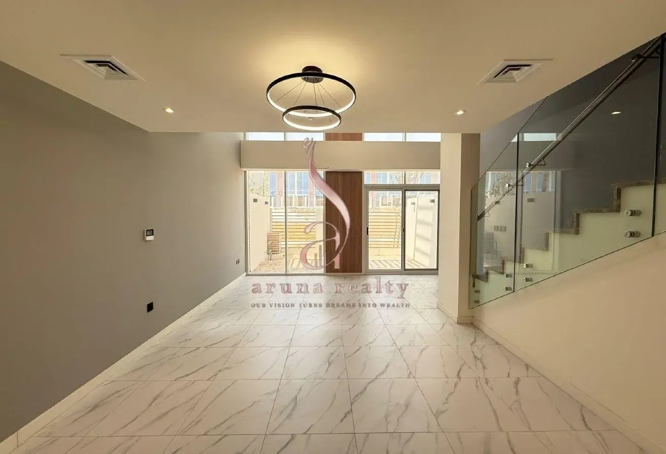 Very Rare Townhouse | Near Park | Real Deal
