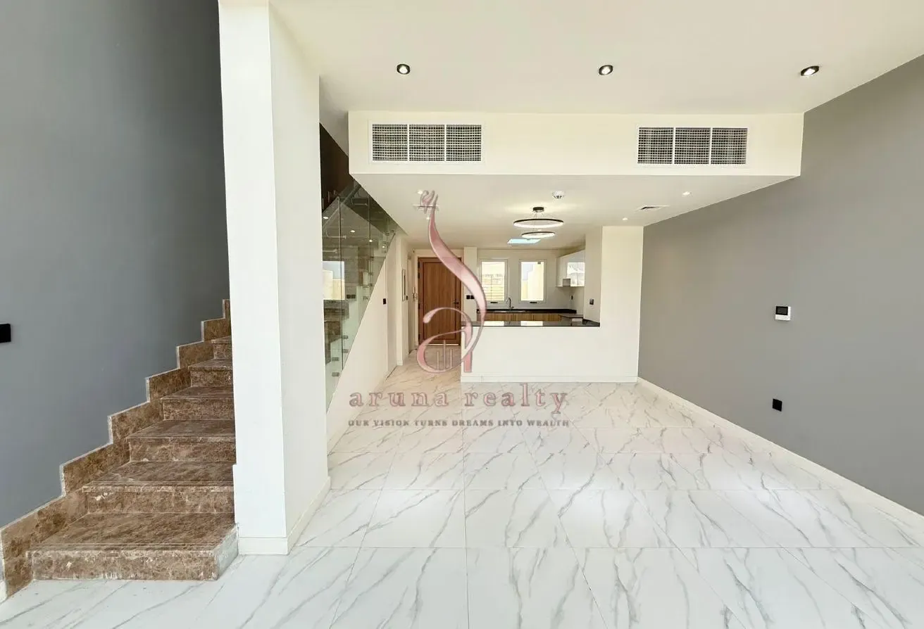 Very Rare Townhouse | Near Park | Real Deal