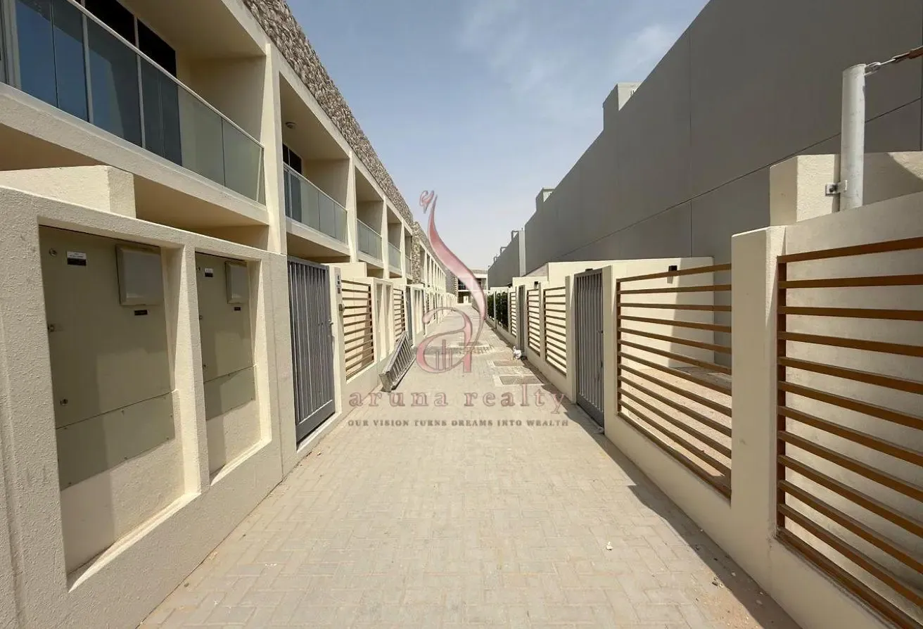 Very Rare Townhouse | Near Park | Real Deal
