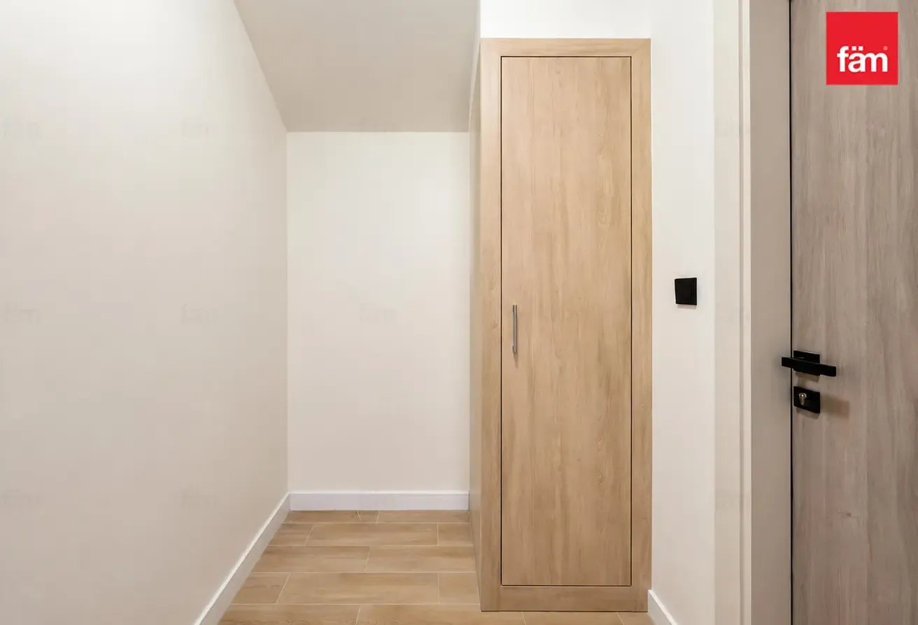 Vacant | Price Location| New | M+Study | Bright