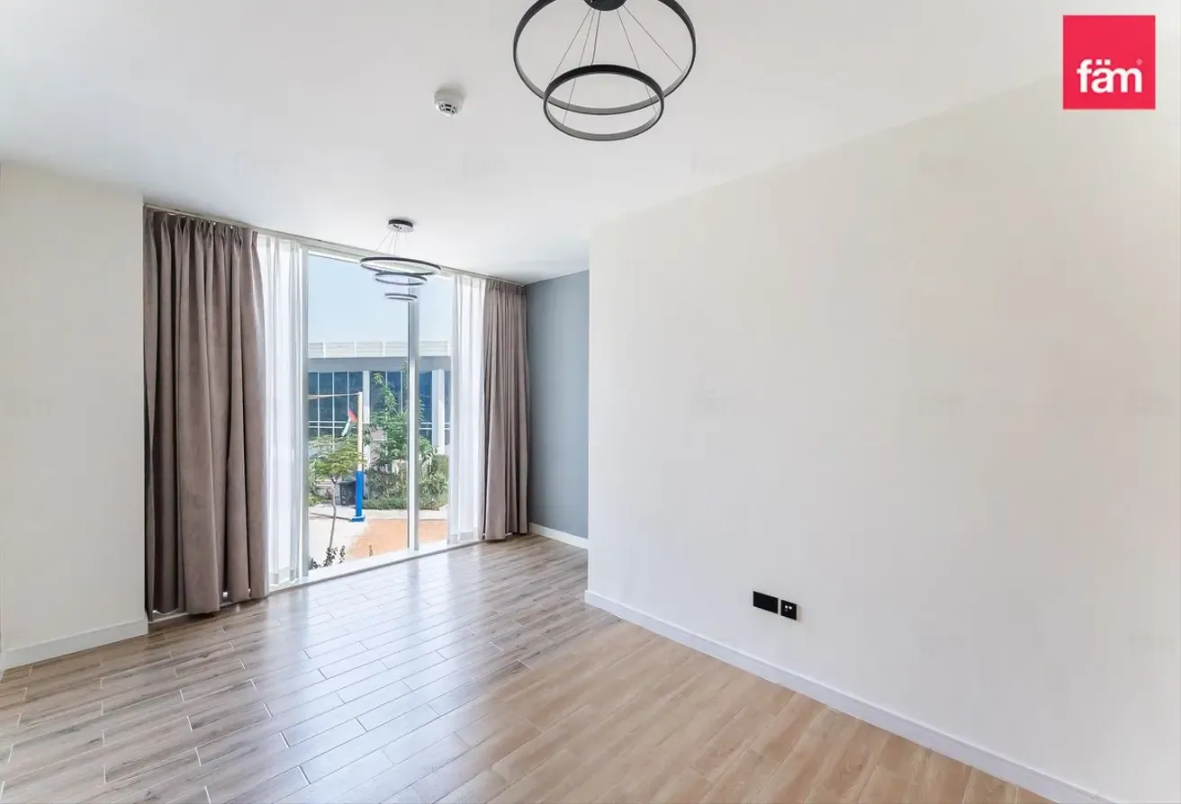 Corner Unit | Large Layout | Closed Loft