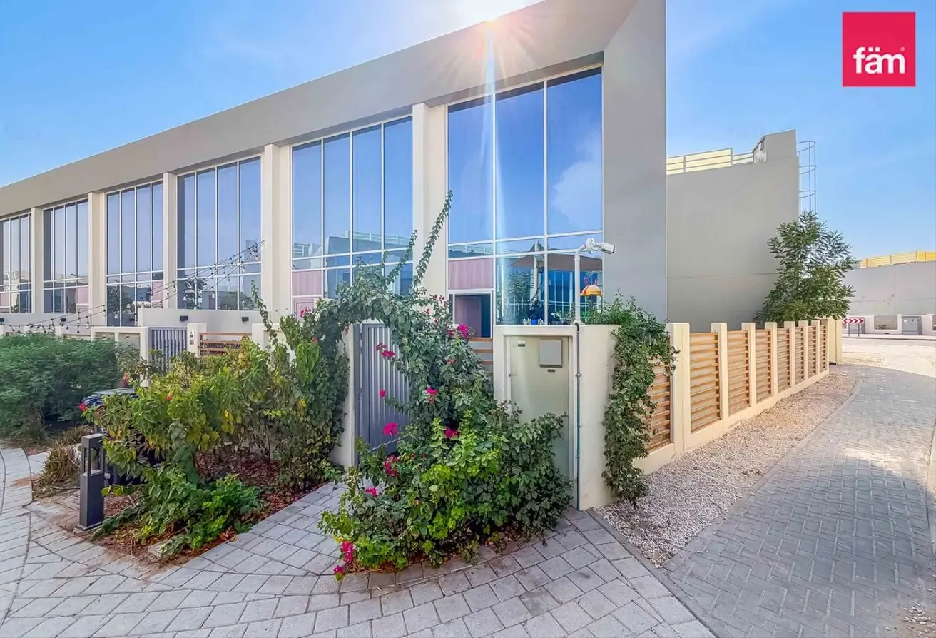 Corner Unit | Large Layout | Closed Loft