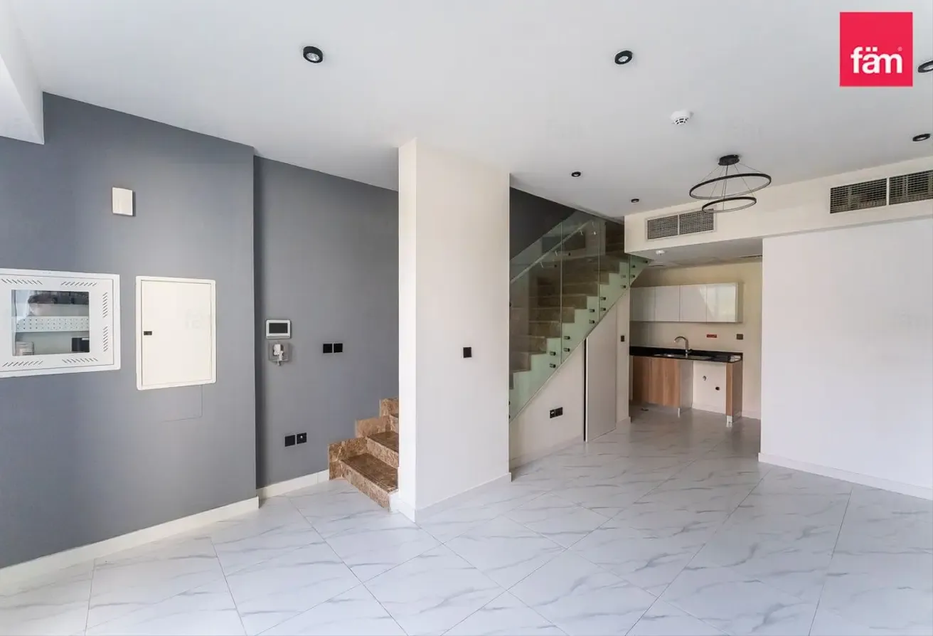 Corner Unit | Large Layout | Closed Loft