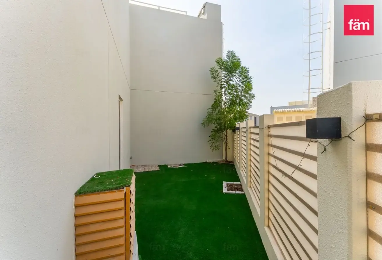 Corner Unit | Large Layout | Closed Loft