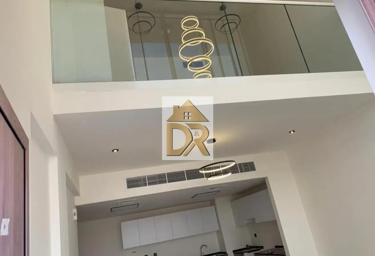 Bright and Spacious-Corner Unit-Near Amenities