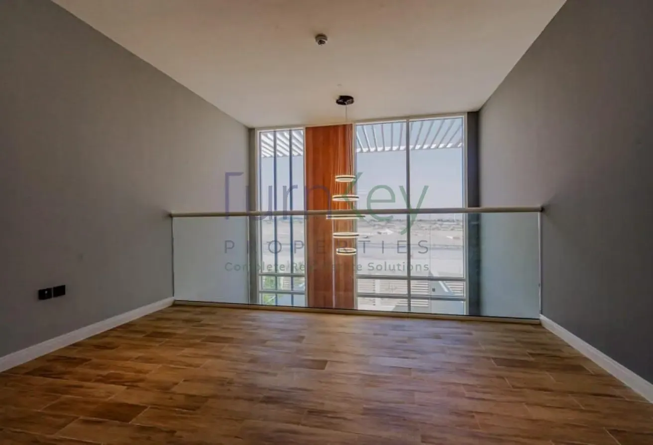 Vacant | Modern | Loft style