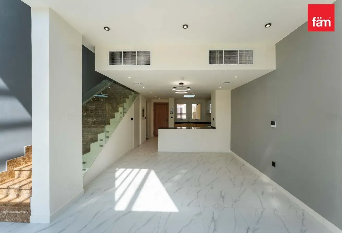 Tenanted | Green Belt Facing | End Unit