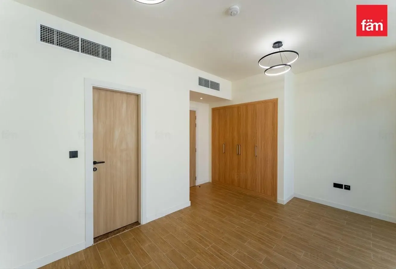 Tenanted | Green Belt Facing | End Unit