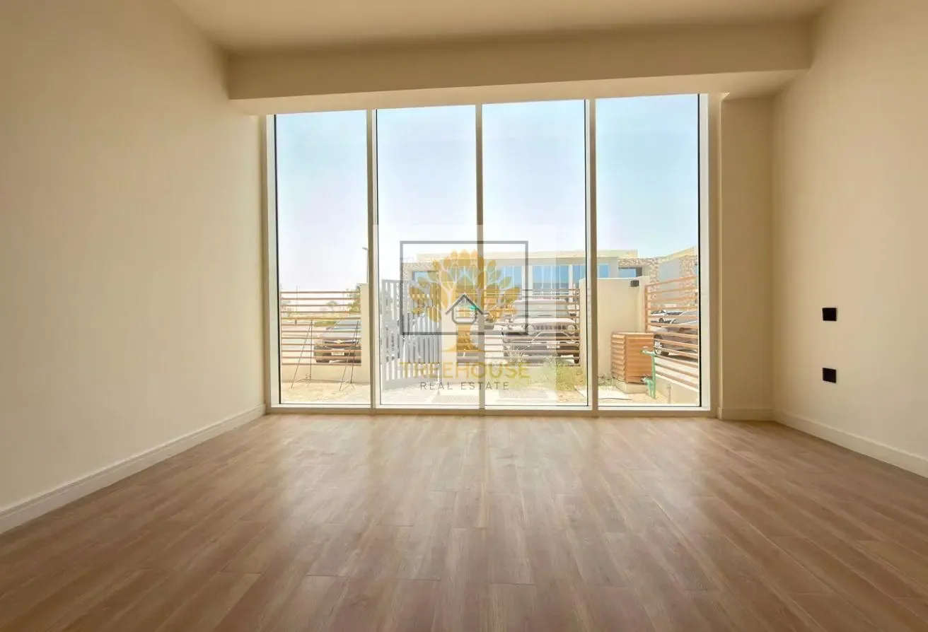 NEGOTIABLE | CONER UNIT | UNFURNISHED