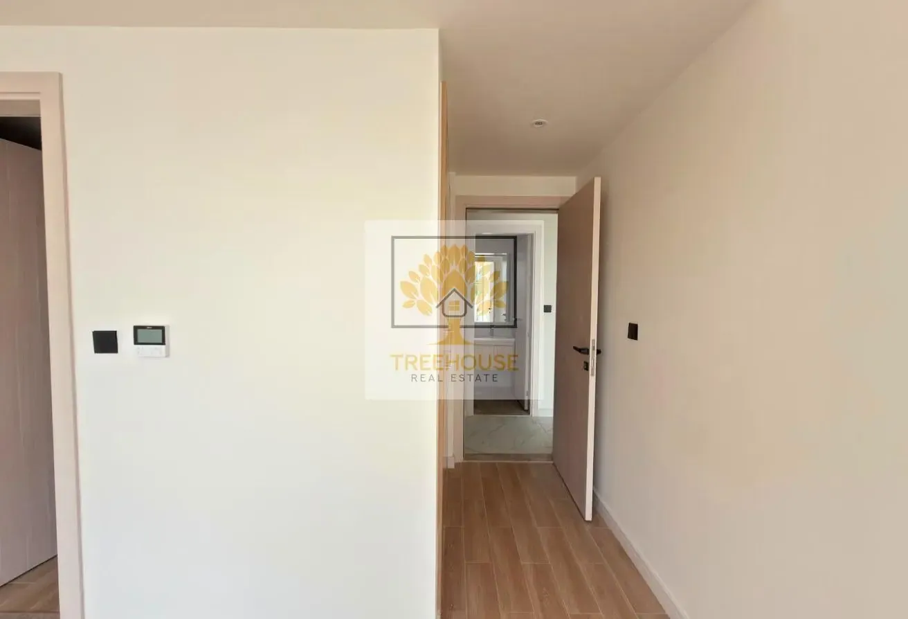 NEGOTIABLE | CONER UNIT | UNFURNISHED