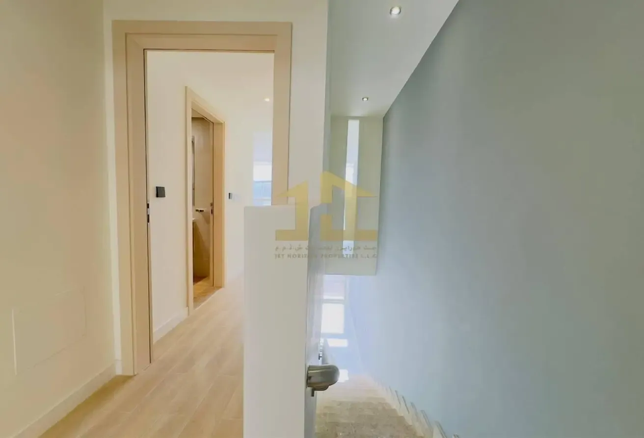 Elegant 2BR Townhouse | Family-Friendly Living