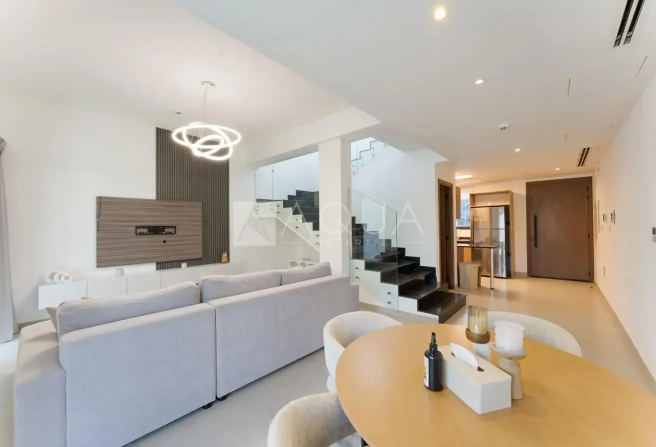 CORNER 3+MAID | SINGLE ROW | CLOSE TO POOL