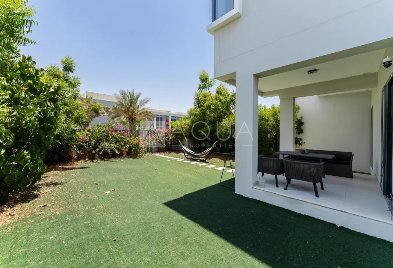 CORNER 3+MAID | SINGLE ROW | CLOSE TO POOL