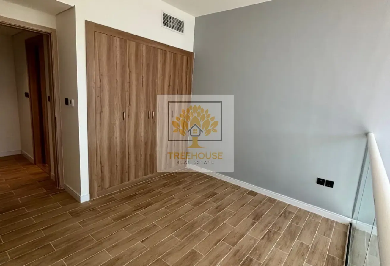 LUXURIOUS TOWNHOUSE | UPGRADED | MODERN LIVING