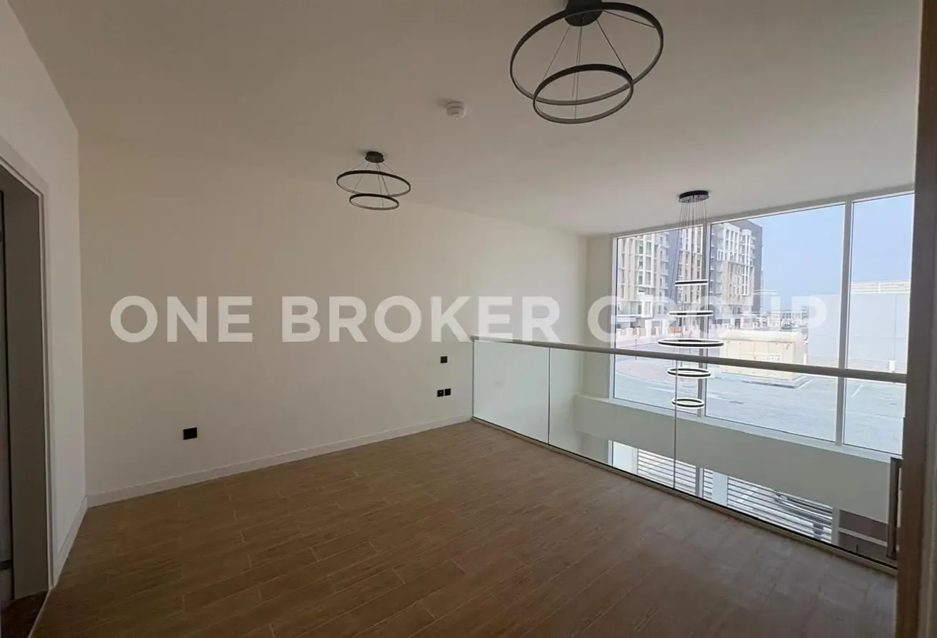 Corner Unit | Near Amenities |  Rented | High ROI