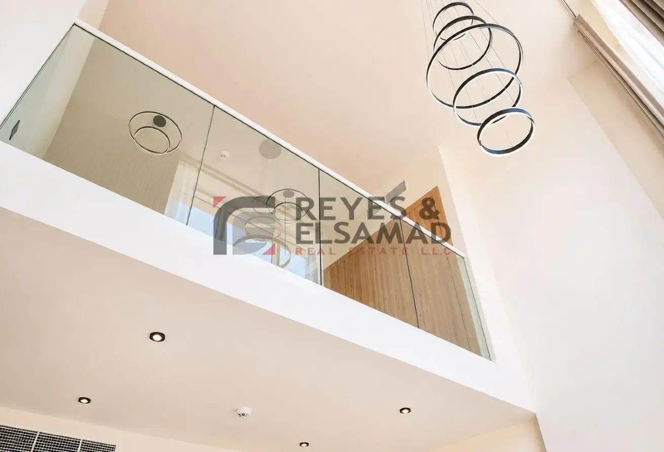 Vacant – Ready   I Spacious I Private Garden
