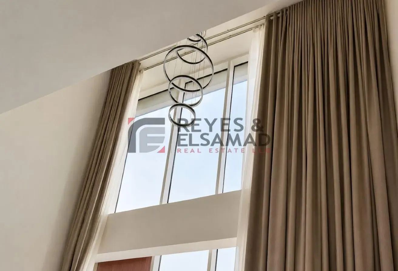 Vacant – Ready   I Spacious I Private Garden