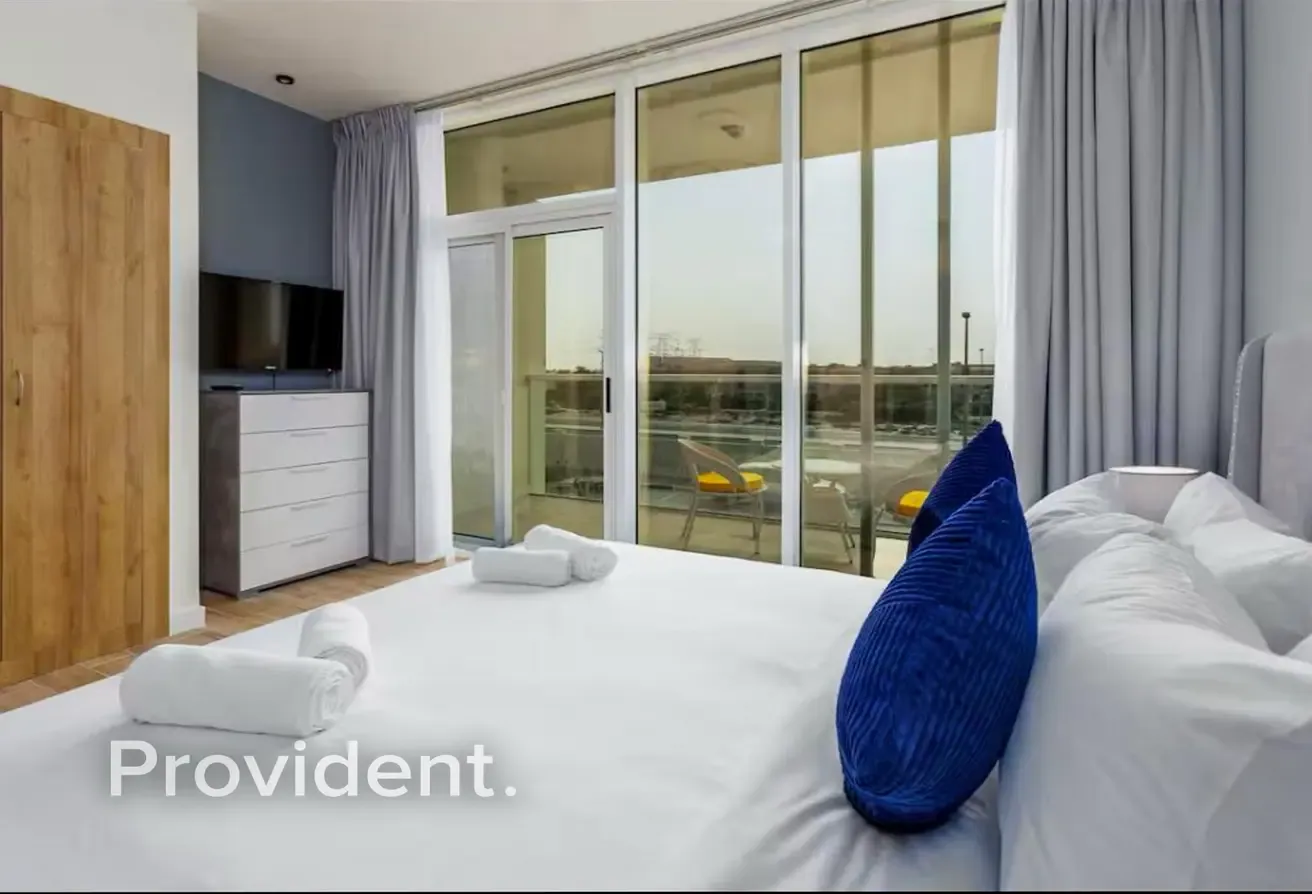 Single Row | Fully Furnished | Vacant
