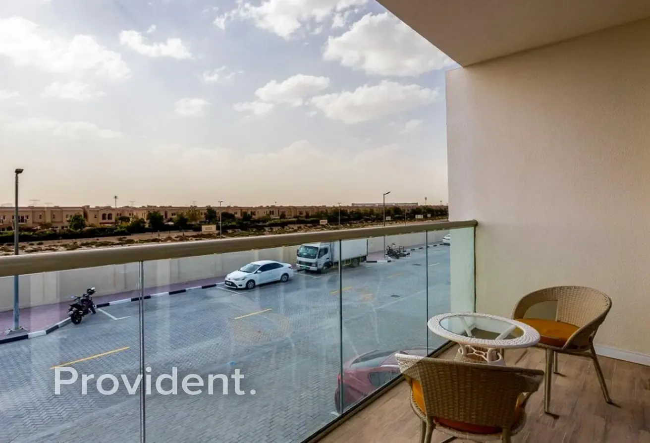 Single Row | Fully Furnished | Vacant