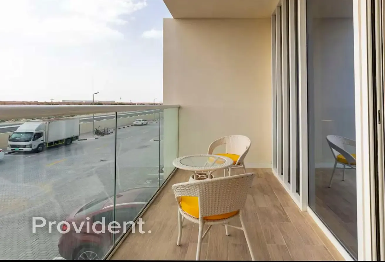 Single Row | Fully Furnished | Vacant