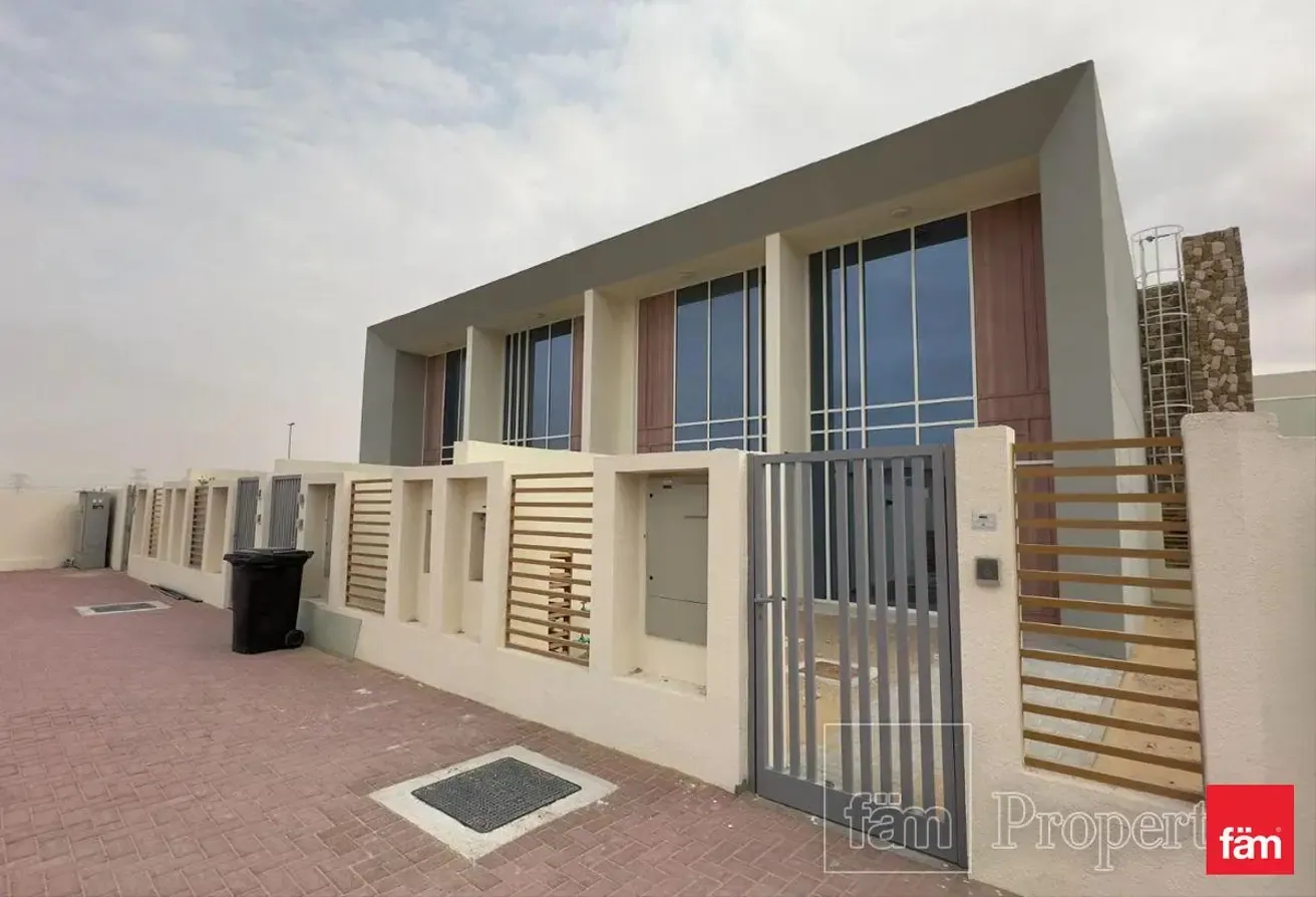Upgraded Unit | Ready To Move | Vastu